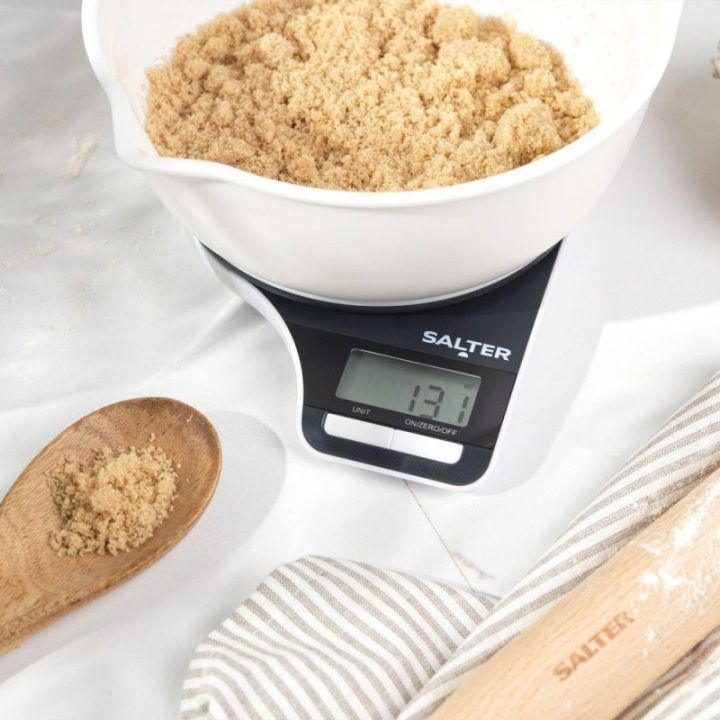Elektroninės virtuvinės svarstyklės su dubeniu Salter, 5 kg, juodos ir baltos