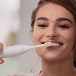 Garsinis dantų šepetėlis Silkn ToothWave, juodas
