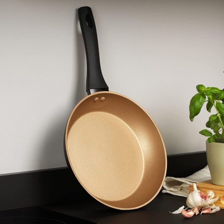 Keptuvė su nepridegančia danga Russell Hobbs Opulence, 24 cm, juoda ir aukso spalvos