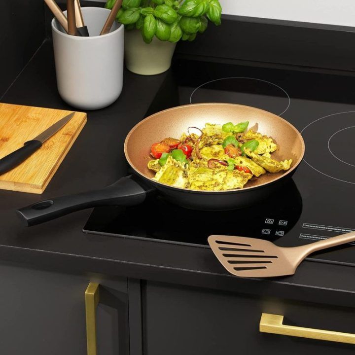 Keptuvė su nepridegančia danga Russell Hobbs Opulence, 24 cm, juoda ir aukso spalvos