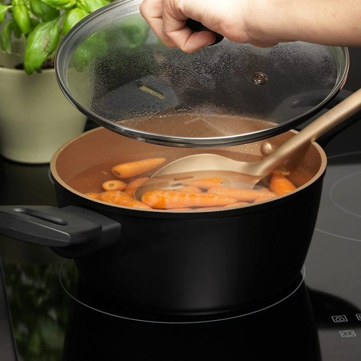 Puodas su nepridegančia danga Russell Hobbs Opulence, 20 cm, juodas