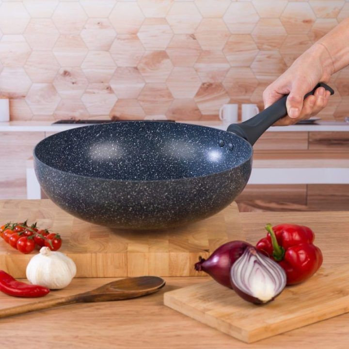 Keptuvė su dviejų sluoksnių nepridegančia danga Russell Hobbs Nightfall, 28 cm, mėlyno marmuro spalvos