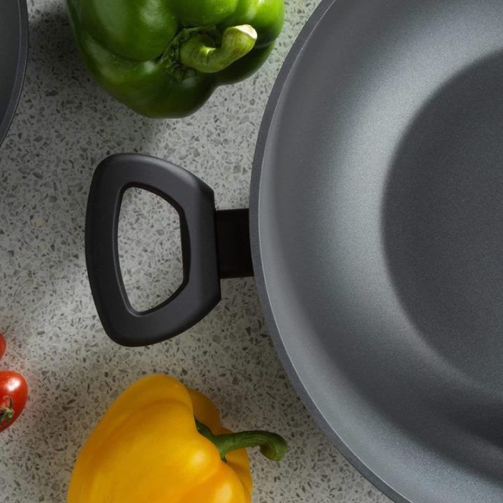 Wok keptuvė su nepridegančia danga Russell Hobbs, 28 cm, pilka