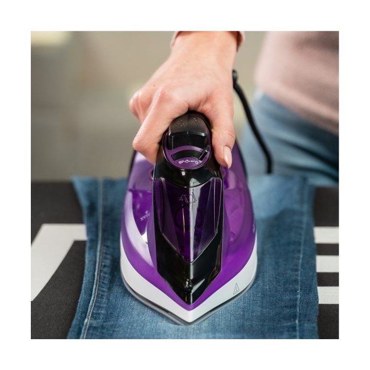 Garų lygintuvas su keramine pado plokšte Zelmer ZIR1515, 2400 W, violetinis