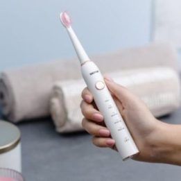 Garsinis dantų šepetėlis su 5 režimais Zelmer ZTB1010W