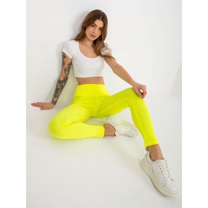 Kojinės fluo geltonos spalvos