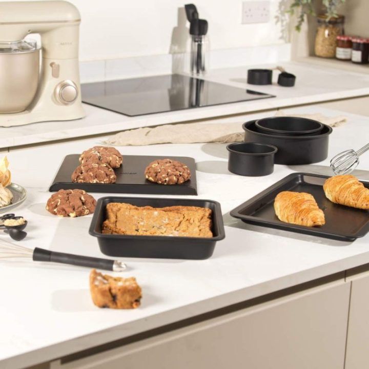 Kepimo skarda Salter Bakes, 32 cm, juoda