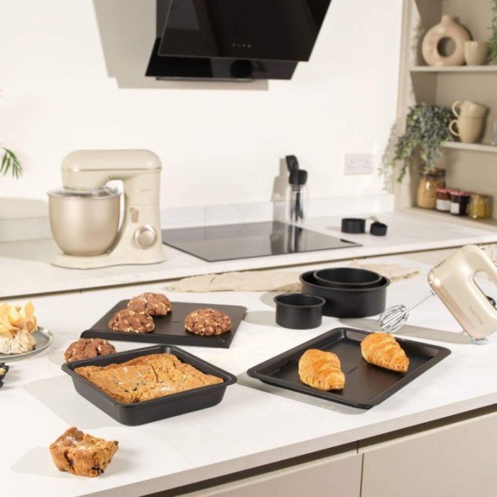 Kepimo skarda Salter Bakes, 32 cm, juoda