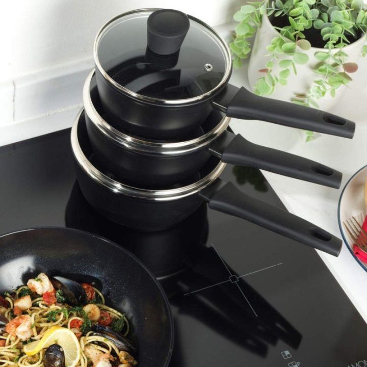 Puodas su keramine nelimpančia danga Russell Hobbs Verde, 16 cm