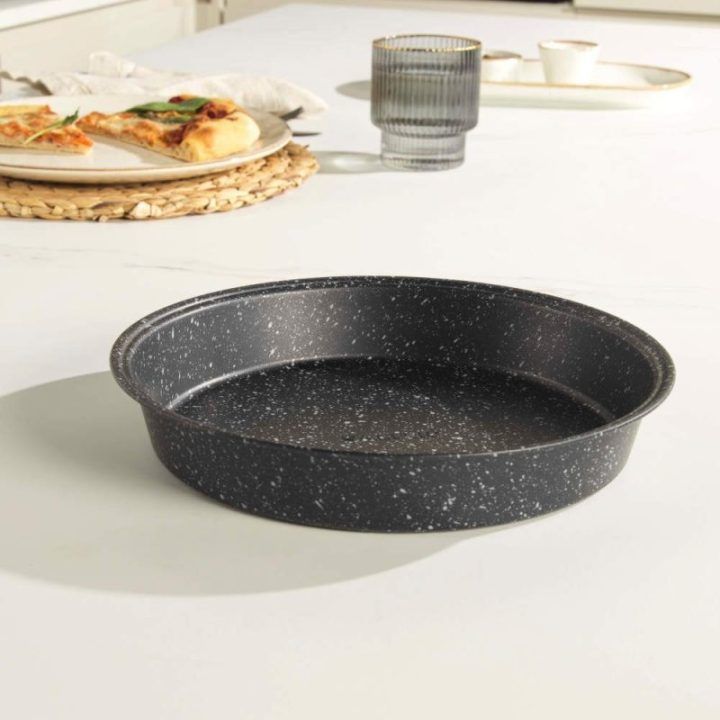 Apvali kepimo forma su nelimpančia danga Salter Megastone, 24 cm, pilka