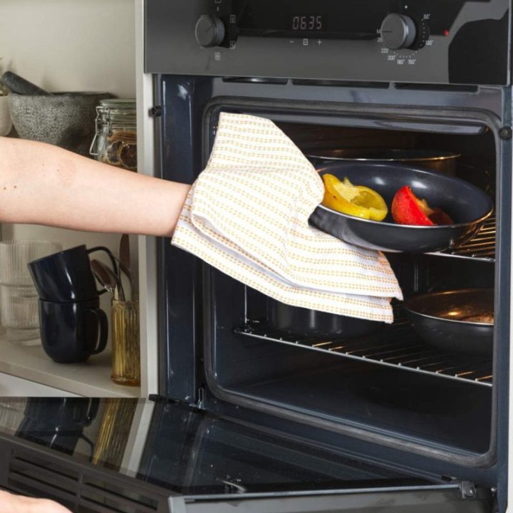 Keptuvių ir puodų rinkinys su nuimama rankena Russell Hobbs Smart Clip Marine, 5 vnt., tamsiai mėlynas