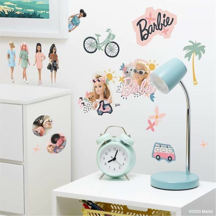 Sienų lipdukų rinkinys su Barbie lėlėmis ir raidėmis Paladone, 4 lapai