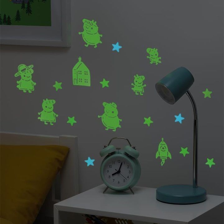 Tamsoje šviečiantis sienų lipdukų rinkinys su Peppa Pig Paladone, 200 žvaigždžių