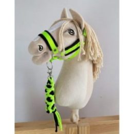 Hobby horse apynasris (kantaras) su pavadžiu, A3, juodas su juodu kailiuku, neoninis ir juodas - Super Hobby Horse
