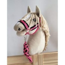 Hobby horse apynasris (kantaras) su pavadžiu, A3, juodas su juodu kailiuku, pavadys juodas ir tamsiai rožinis - Super Hobby Hors