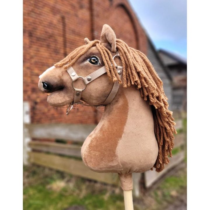 Hobby horse žirgas ant lazdos A3, šviesiai sartas (šviesiai rudas) - Super Hobby Horse Premium