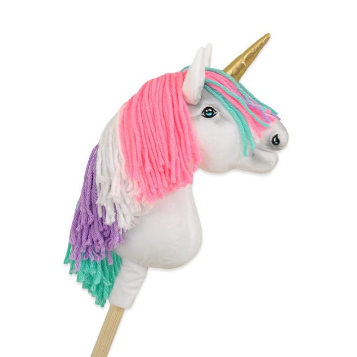 Hobby horse vienaragis ant lazdos A4, baltas su įvairiaspalviais karčiais, su aukso spalvos ragu - Super Hobby Horse Premium