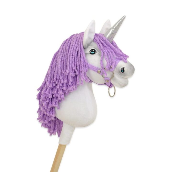 Hobby horse vienaragis ant lazdos A4, baltas su alyviniais karčiais ir sidabriniu ragu - Super Hobby Horse