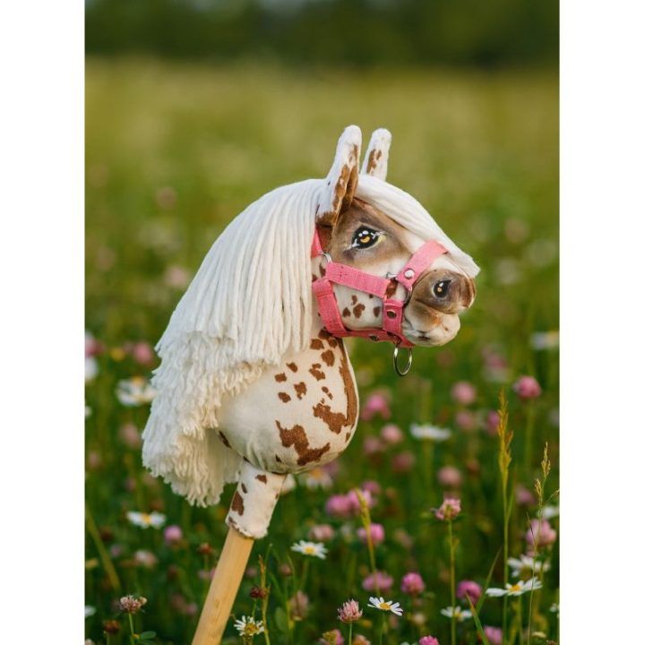 Hobby horse ant lazdos A5, taškuotas, su baltais karčiais - Super Hobby Horse Premium