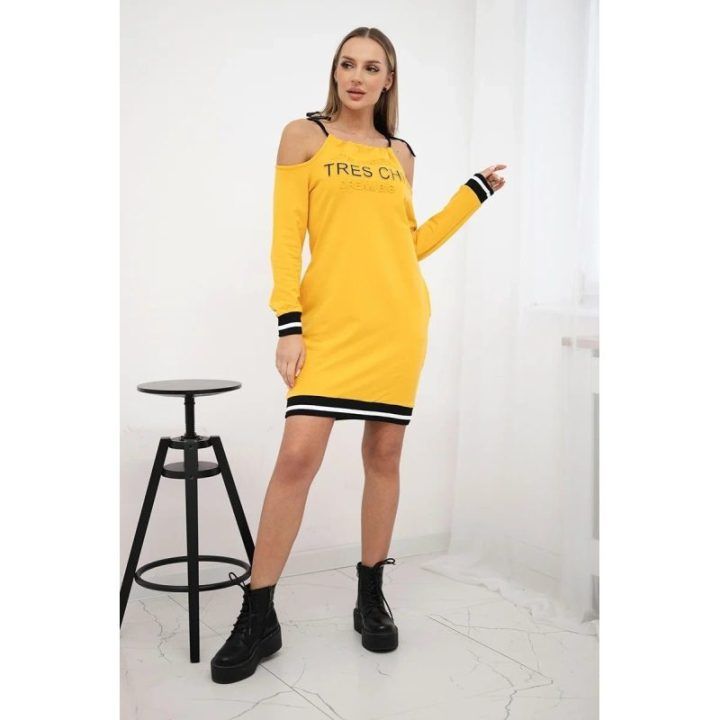 Medvilninė suknelė su užrašu „Tres Chic“, garstyčių