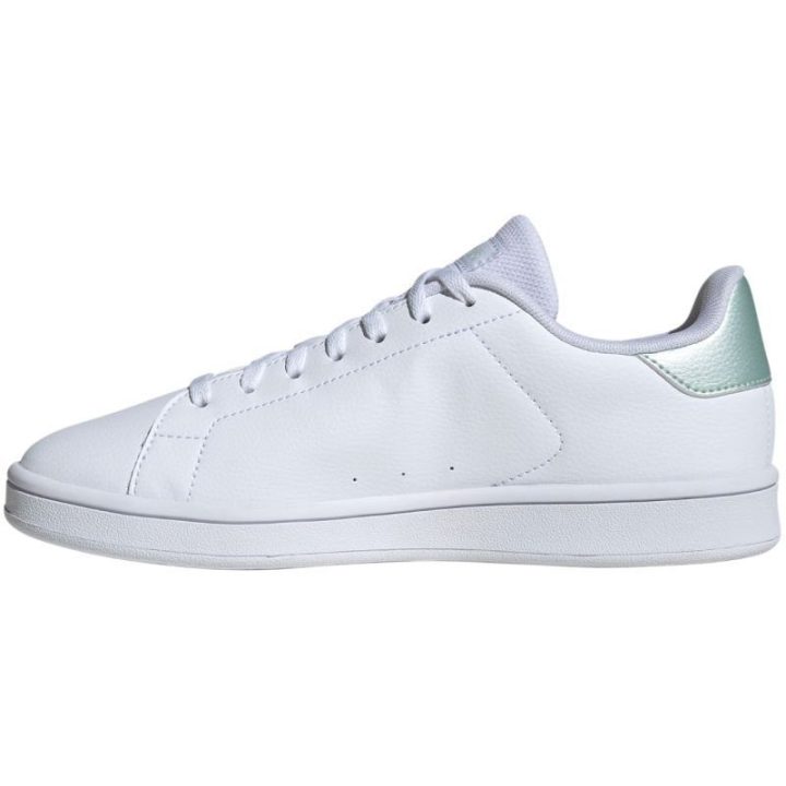 Moteriški sportbačiai adidas Urban Court, balti