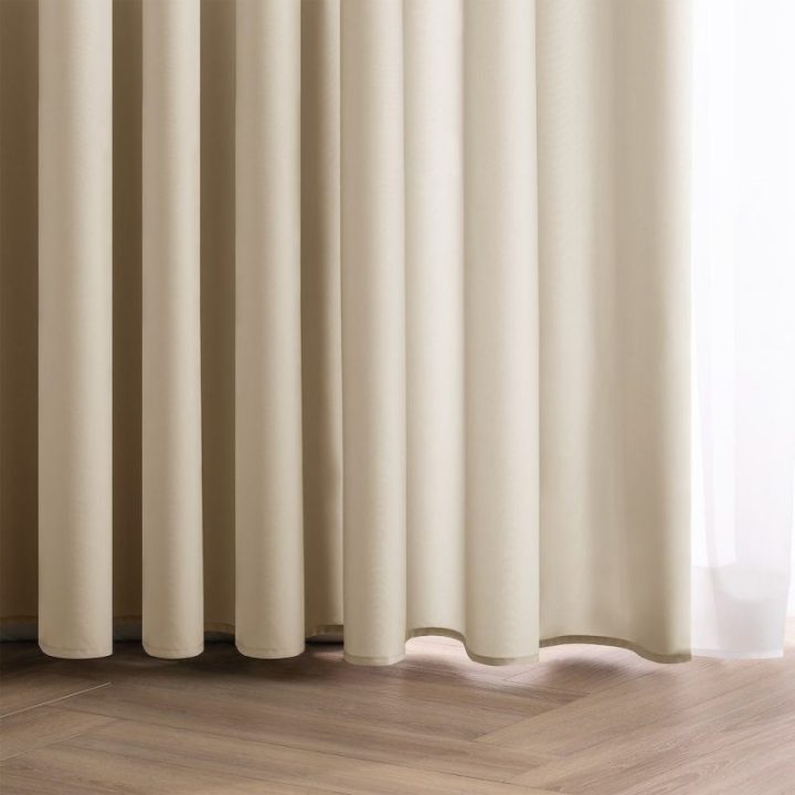 Užuolaida iš oksfordo audinio Restilo Carli 200 × 250 cm, šviesiai smėlio spalvos