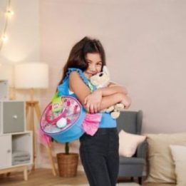 Pliušinio šuniuko ir saldainio formos rankinės komplektas Simba