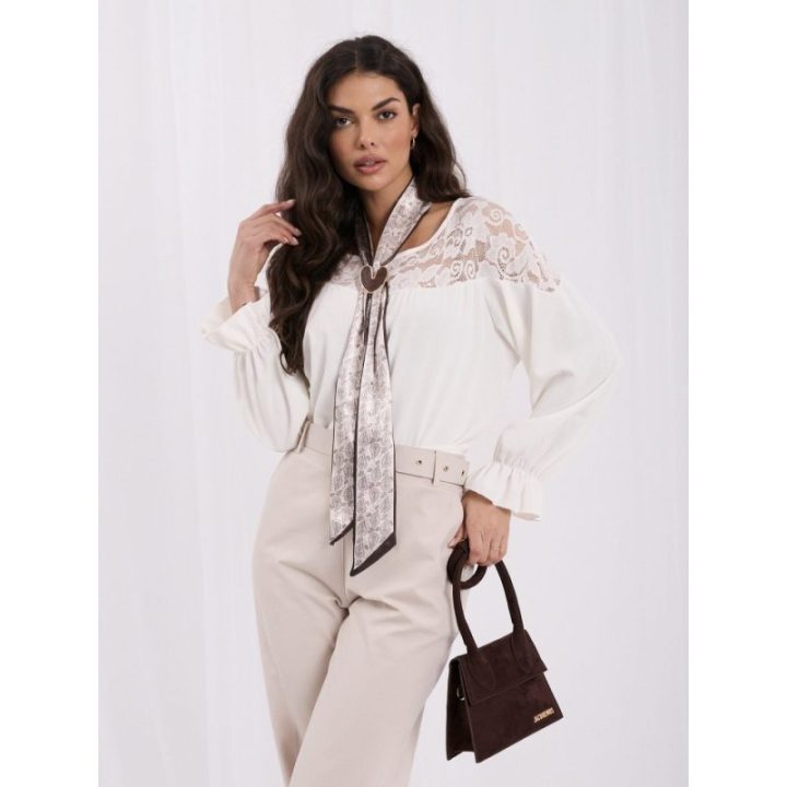 Moteriška palaidinė su nėriniais Italy Moda, kreminė