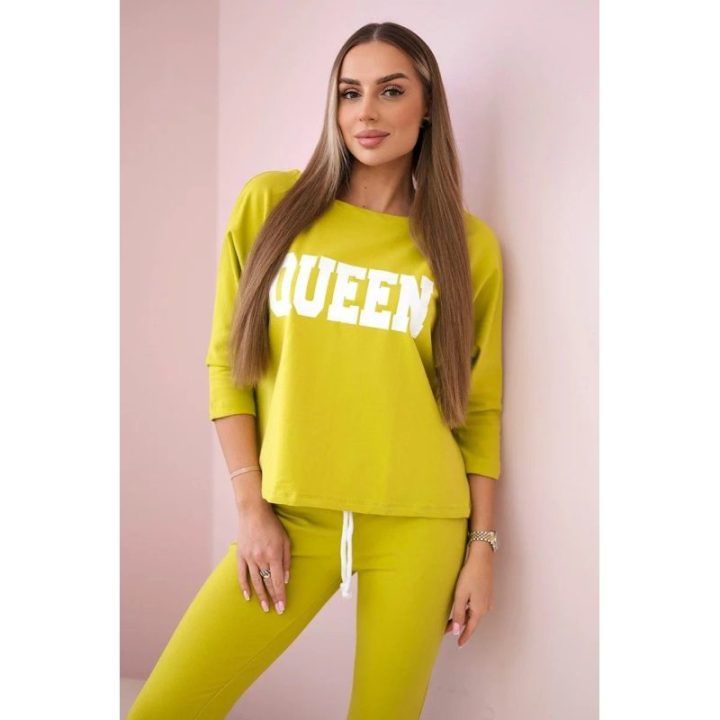 Moteriškas medvilninis komplektas su „Queen“ užrašu, šviesiai žalias