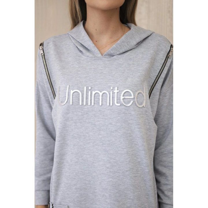 Medvilninė suknelė su gobtuvu ir užrašu „unlimited“, pilka