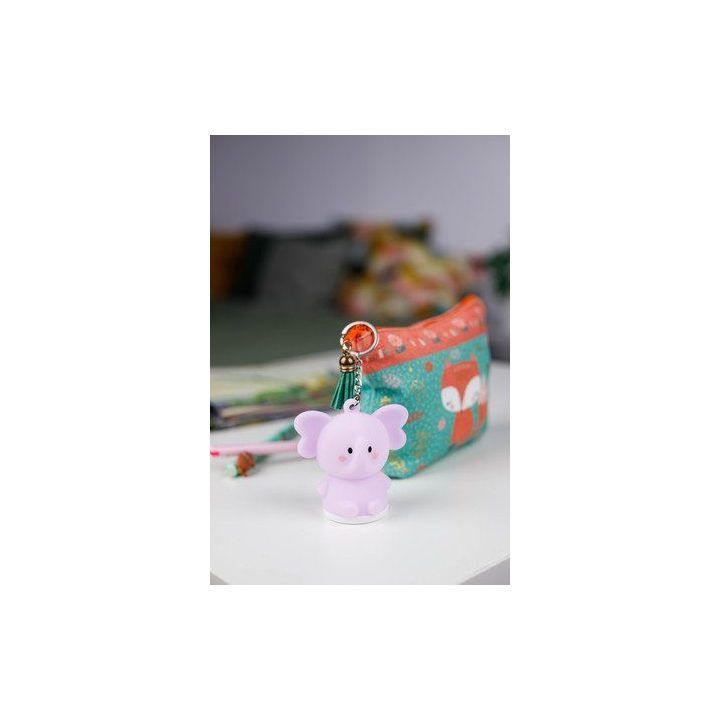 Silikoninis šviečiantis raktų pakabukas InnoGio GIOkeyring Elephant