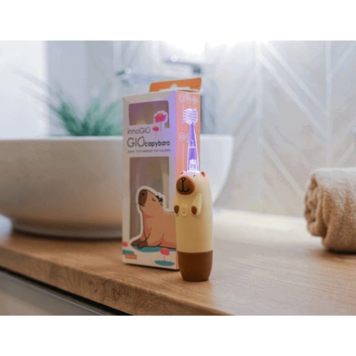 Vaikiškas soninis šepetėlis InnoGIO GIOcapybara, 2–12 metų