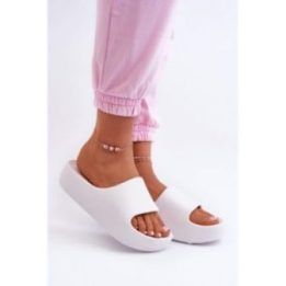 Moteriškos šlepetės ant masyvios platformos STEP IN STYLE, balti