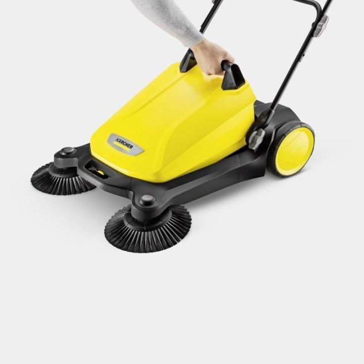 Rankinė šluojamoji mašina Kärcher S4 Twin, 68 cm, juoda ir geltona