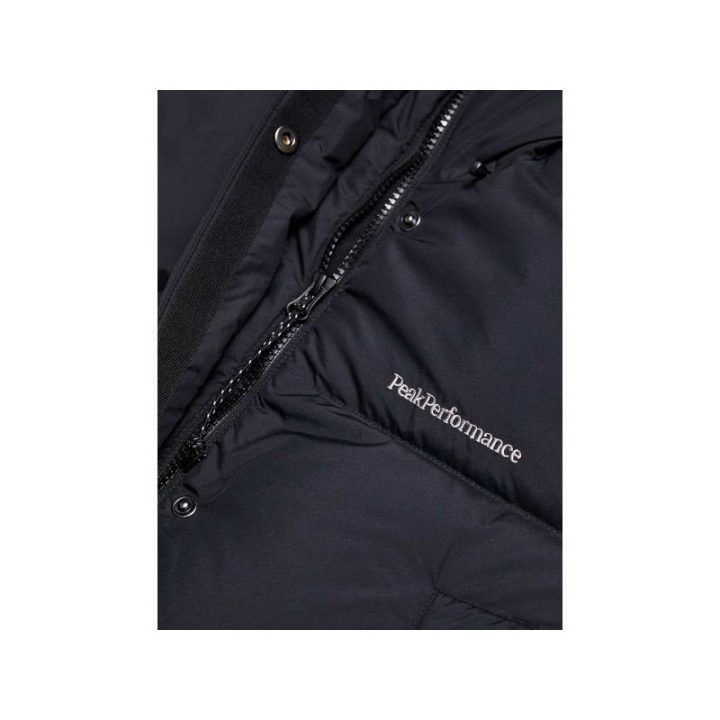 Moteriška pūkinė parka Peak Performance Quiver, juoda