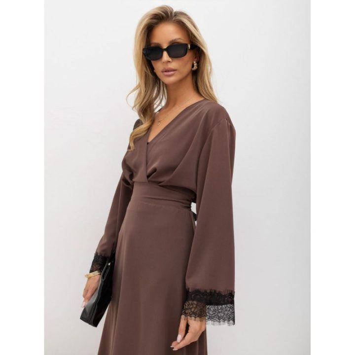 Moteriška platėjanti midi suknelė Italy Moda, tamsiai smėlio