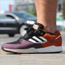 Vyriški retro stiliaus sportbačiai adidas Tech Super