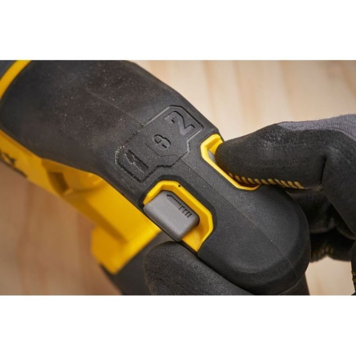 Akumuliatorinis tiesinis pjūklas Stanley Fatmax SFMCS311B-XJ, 18 V