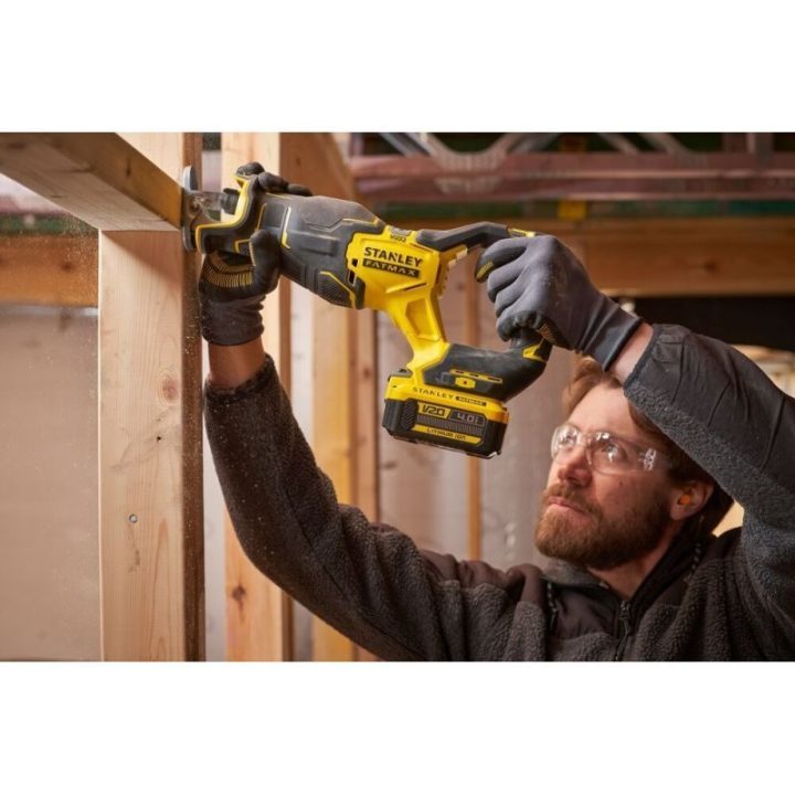 Akumuliatorinis tiesinis pjūklas Stanley Fatmax SFMCS311B-XJ, 18 V