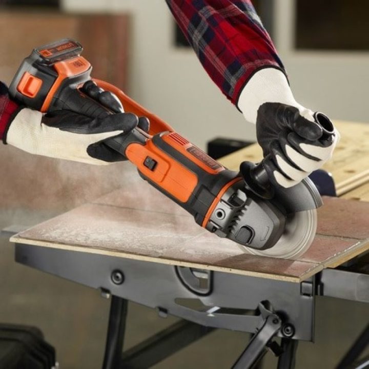 Kampinis šlifuoklis BLACK+DECKER BDBCG720N, 18 V, juodas ir oranžinis