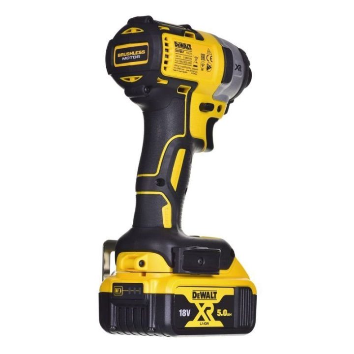 Elektrinių įrankių rinkinys DeWALT DCK305P3T, geltonas
