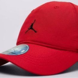 Kepurė su snapeliu Air Jordan Jumpman Essential, raudona