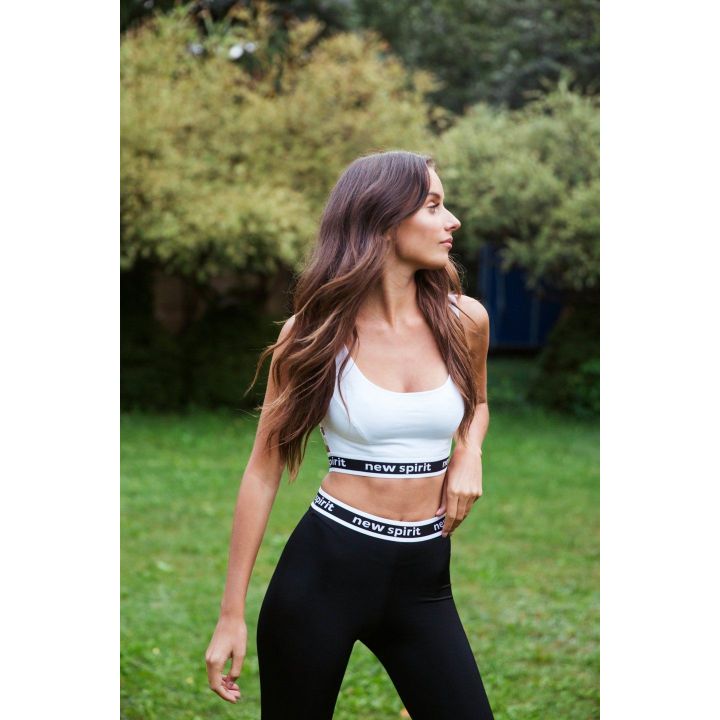 Amira White viršus