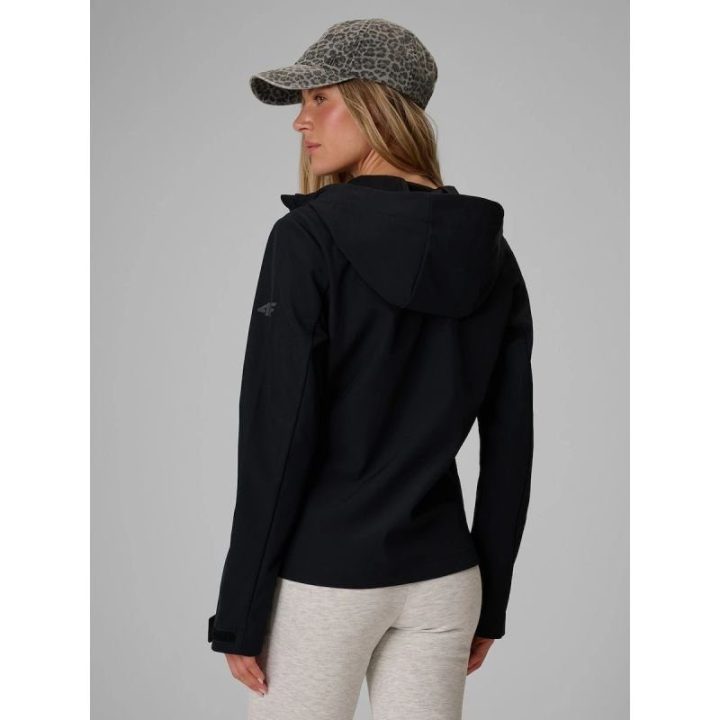 Moteriška softshell striukė nuo vėjo 4F