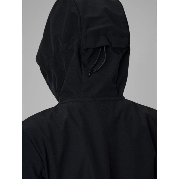 Moteriška softshell striukė nuo vėjo 4F