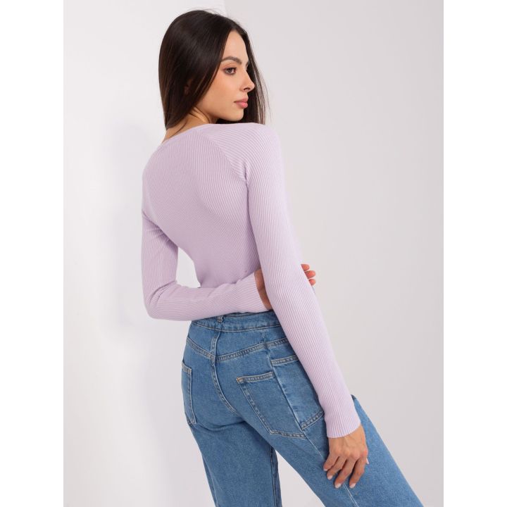 Šviesiai violetinis megztinis