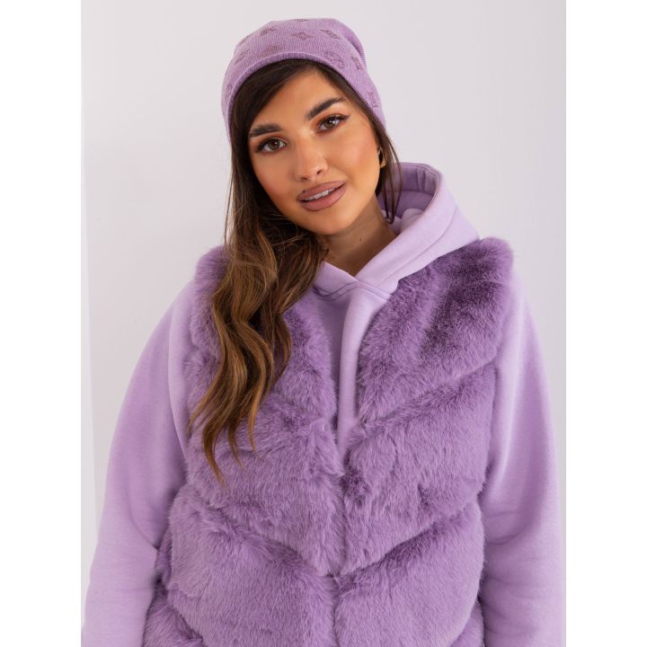 Kepurė šviesiai violetinės spalvos