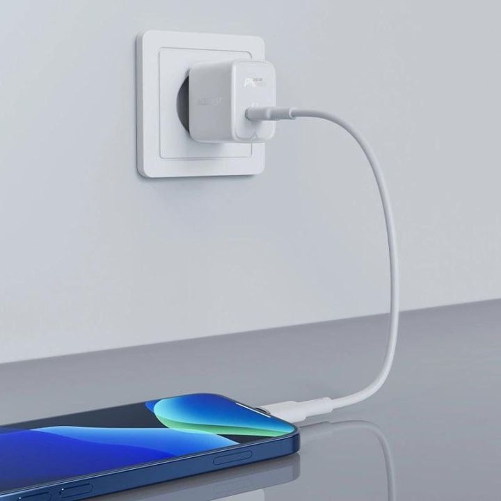 Acefast GaN USB C tipo tinklo įkroviklis 30 W, PD, QC 3.0, AFC, FCP, baltas (A21 baltas)