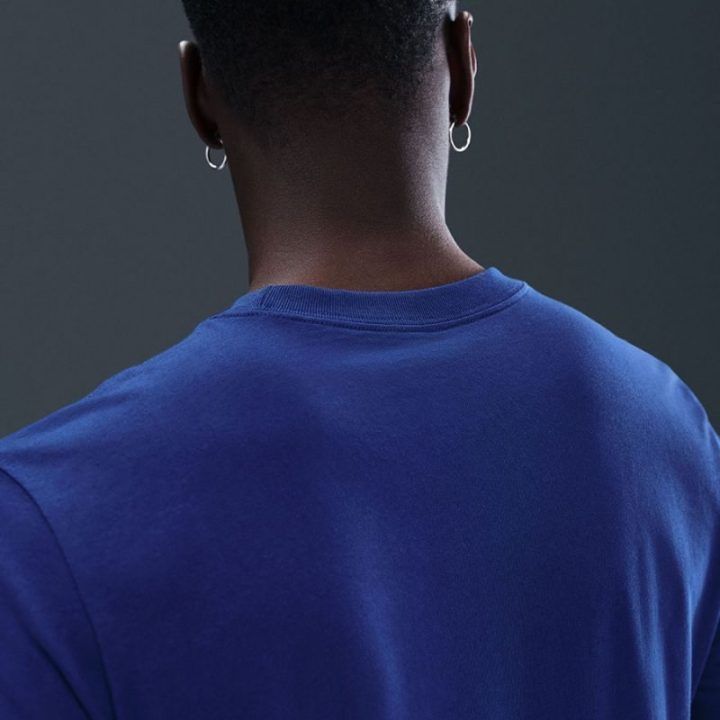 Marškinėliai Nike FC Barcelona Crest Tee 25/26, karališkai mėlyni