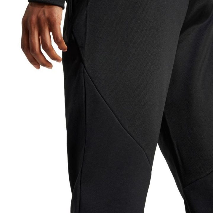 Moteriškos įprasto kirpimo kelnės adidas Tiro 25, juodos
